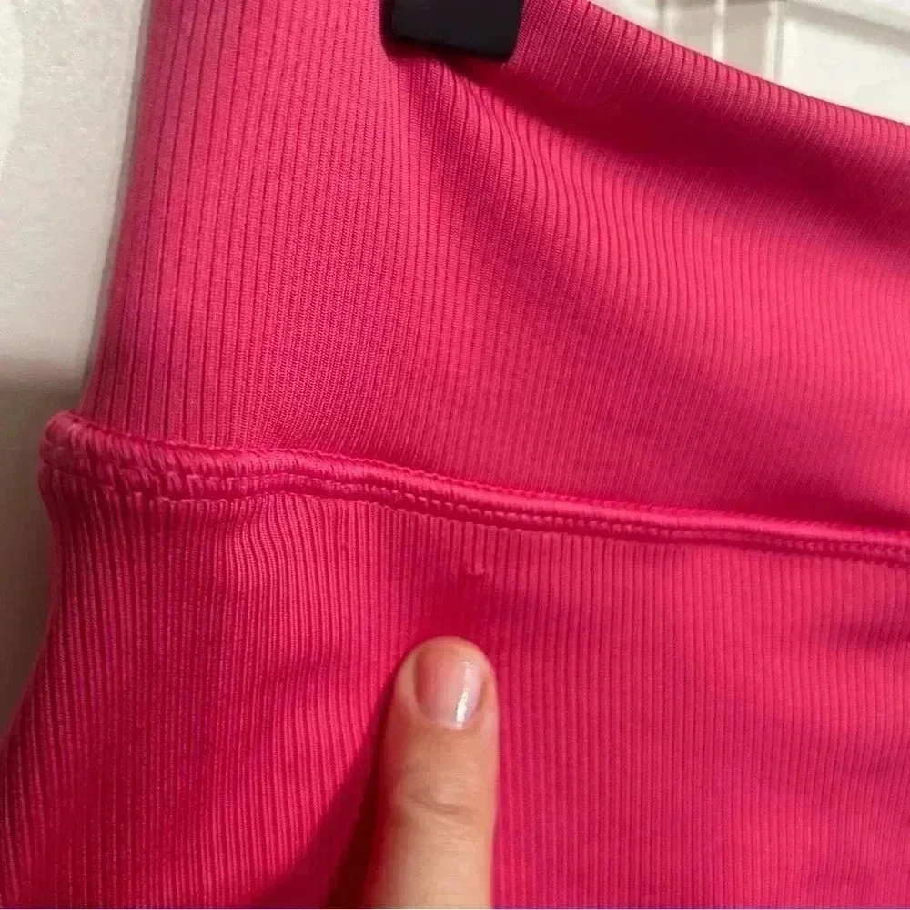 Barely worn Old Navy size 14-16 active skort for girls. Like new! Bright pink. - Picture 5 of 9